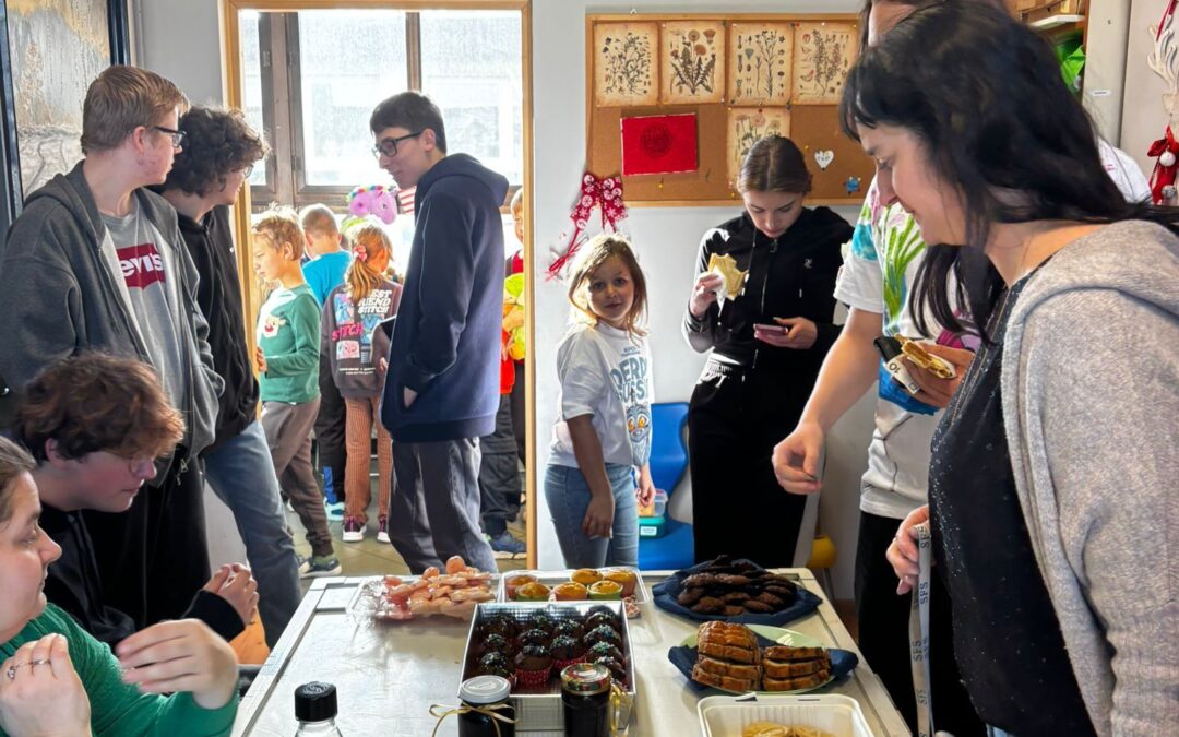 Kiermasz charytatywny WOŚP w&nbsp;szkołach Korczaka